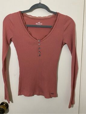 Hollister Women's Lace-Trim Ribbed Henley Top - Rose